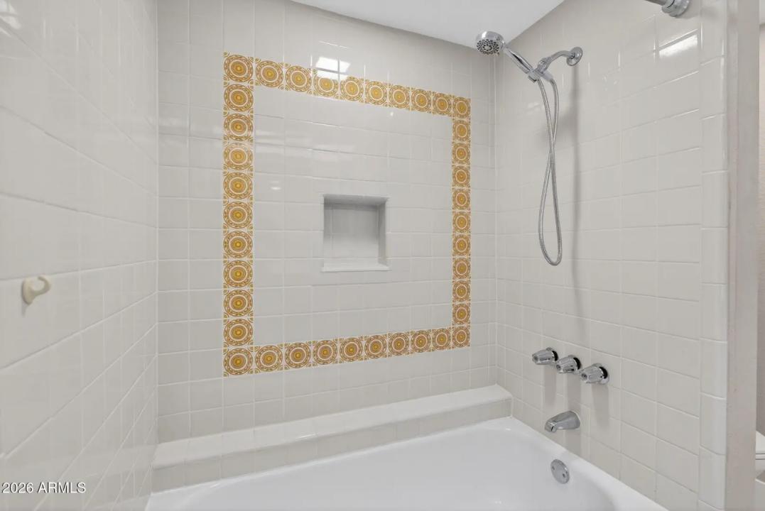 Real Estate Picture 27