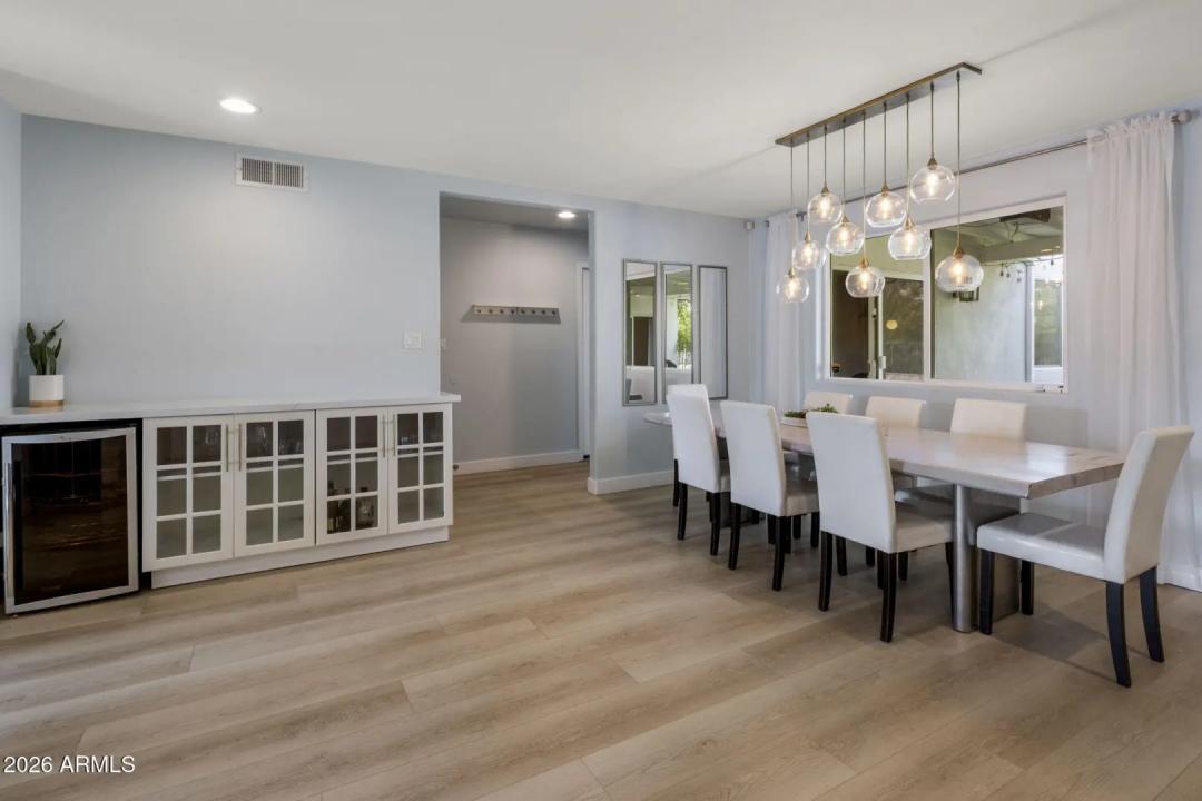 Real Estate Picture 16