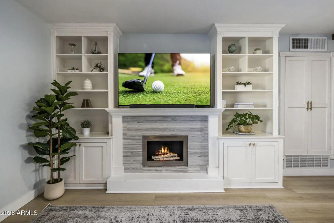 Real Estate Picture 15