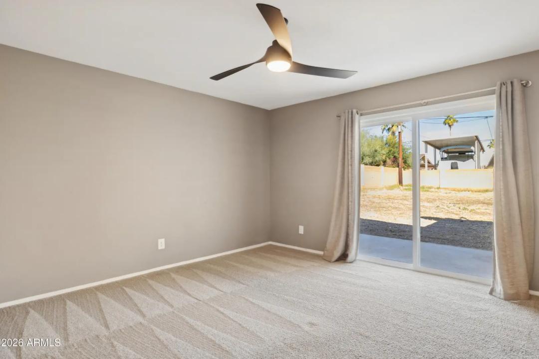 Real Estate Picture 10