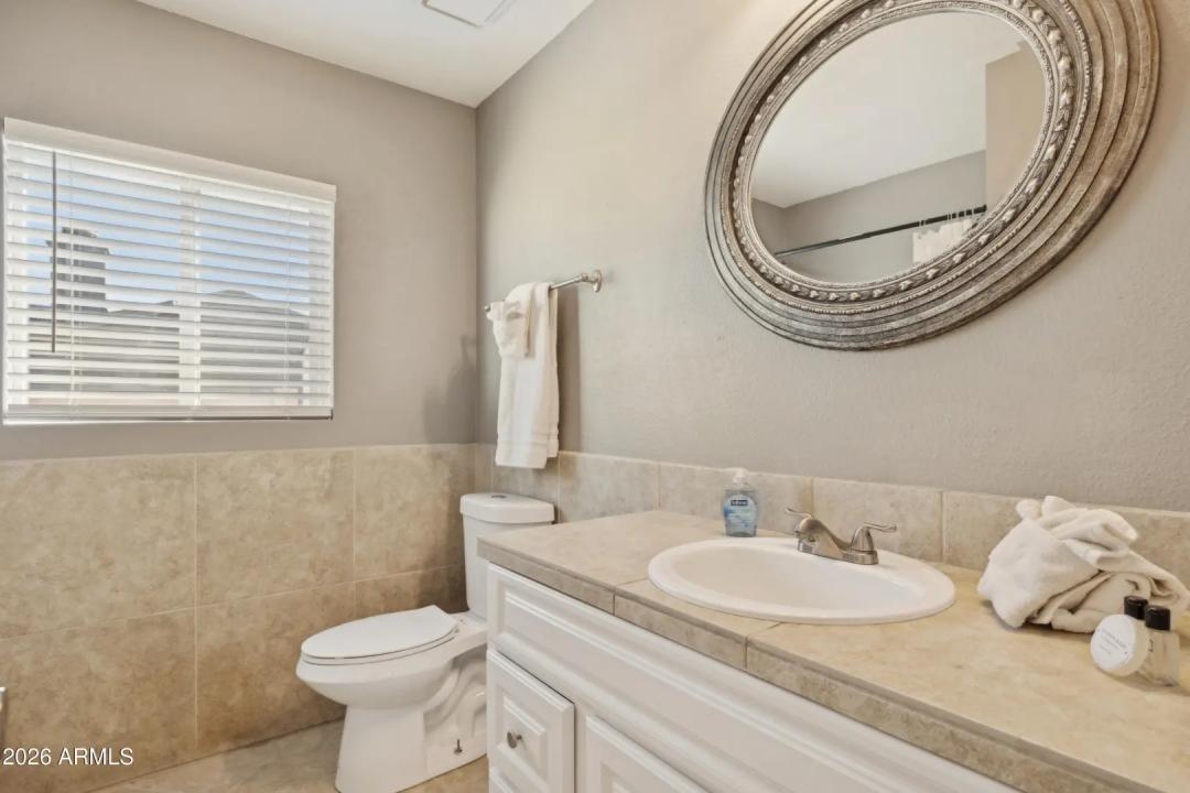 Real Estate Picture 16