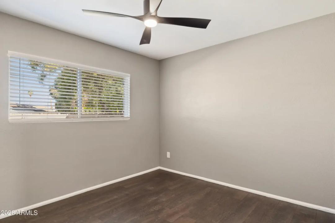 Real Estate Picture 18