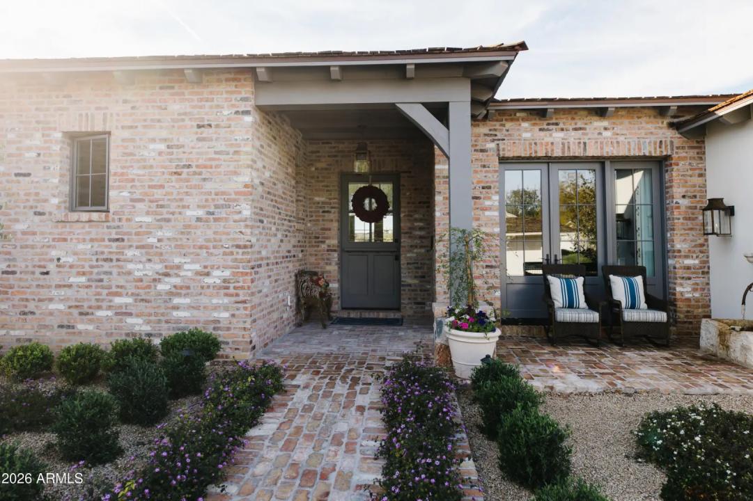 5635 E LINCOLN Drive 60 Paradise Valley AZ 85253