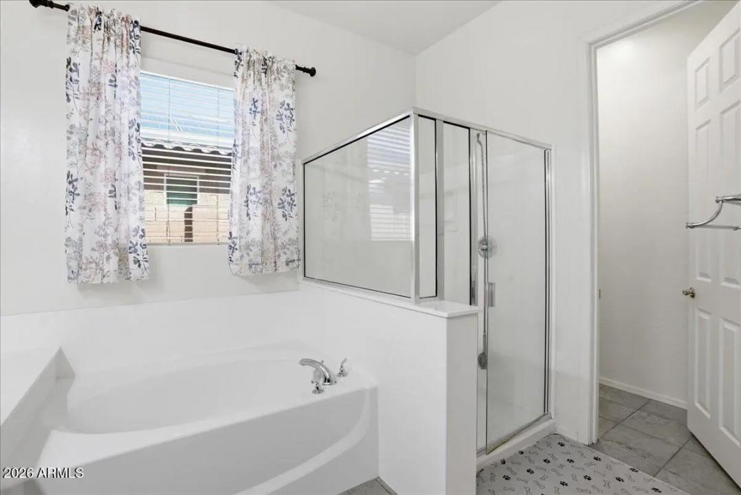 Real Estate Picture 11