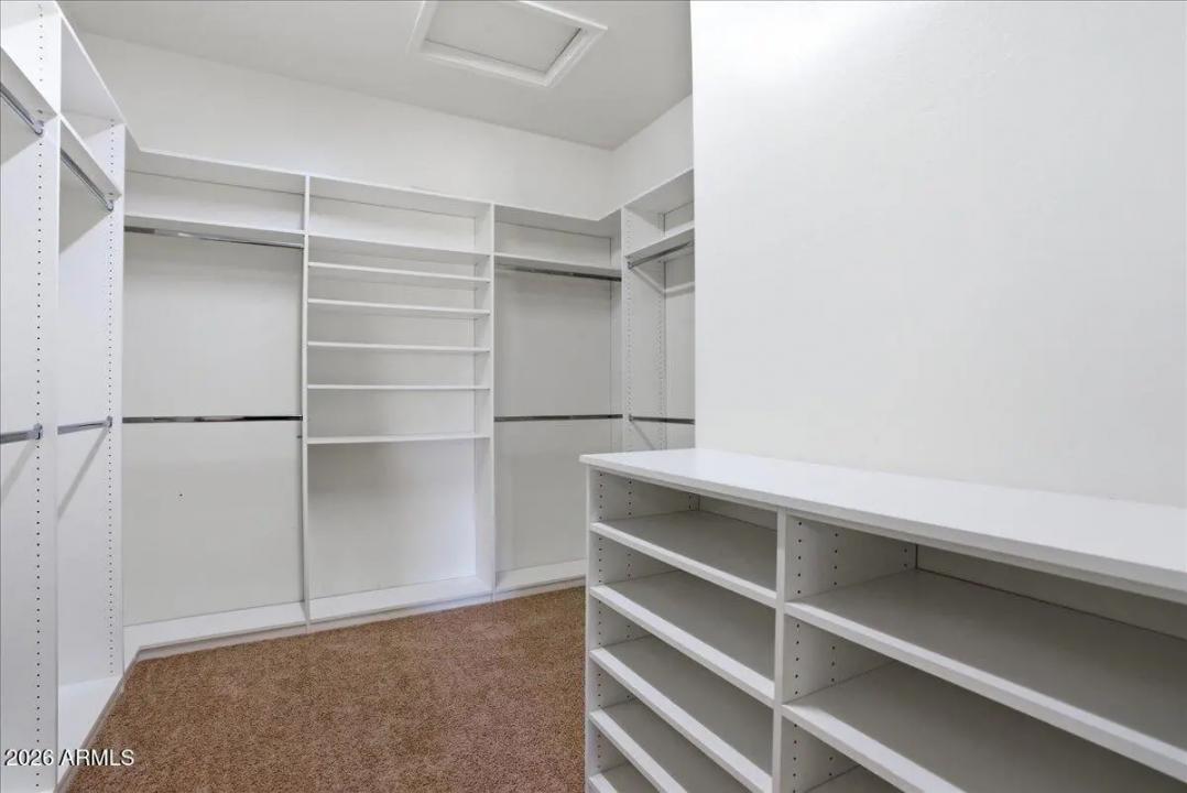 Real Estate Picture 12