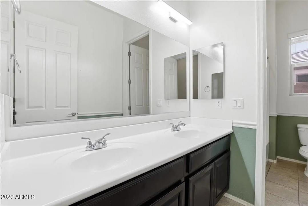 Real Estate Picture 16