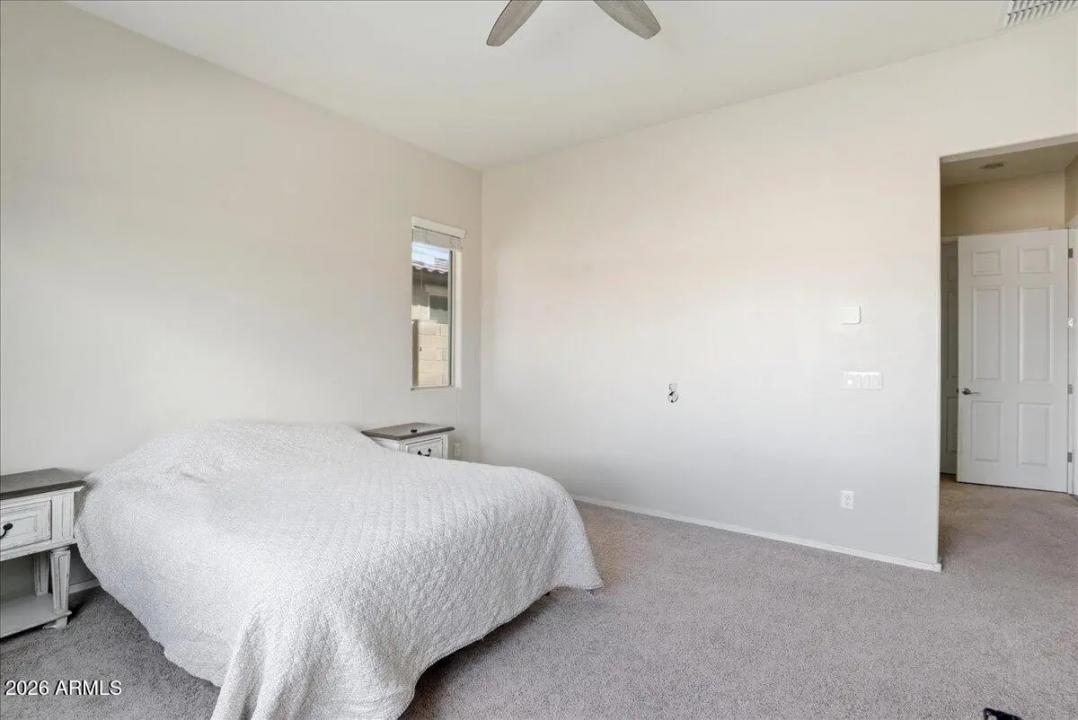 Real Estate Picture 9