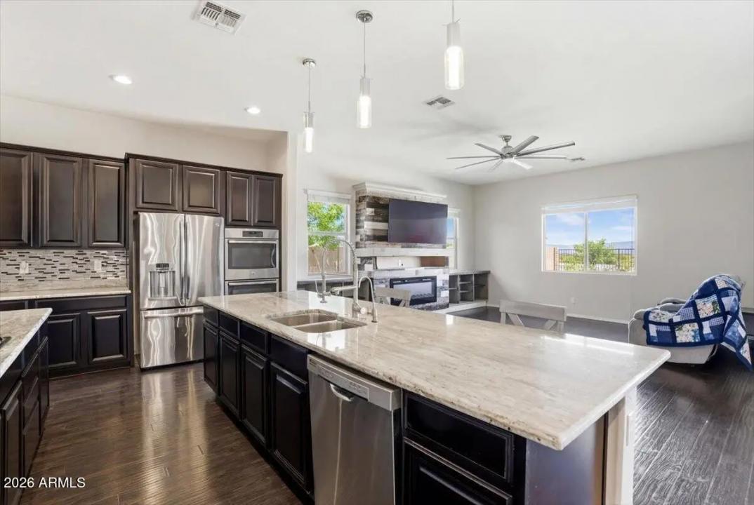 Real Estate Picture 2