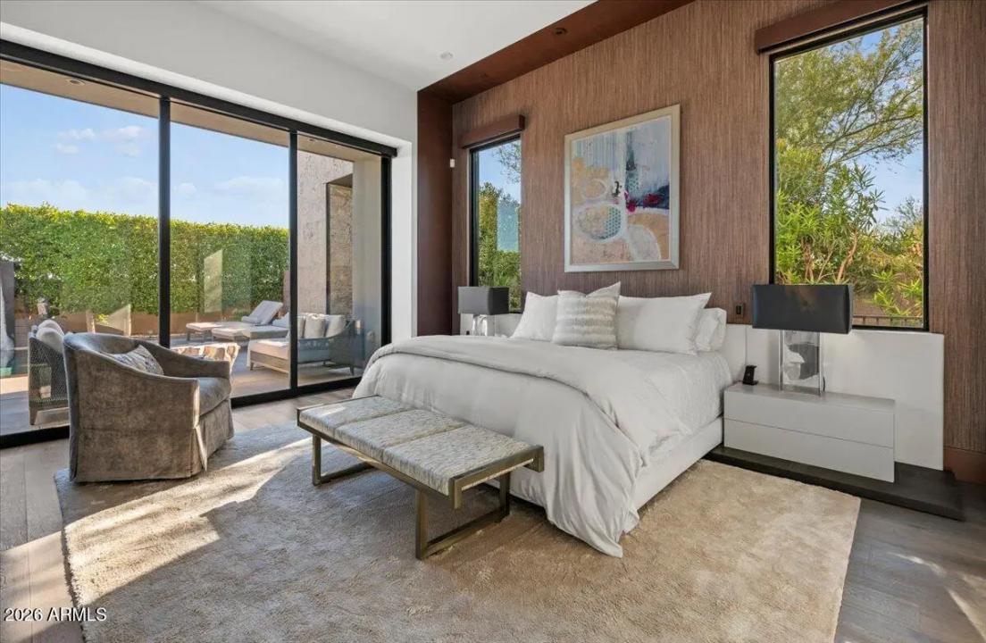 Real Estate Picture 13