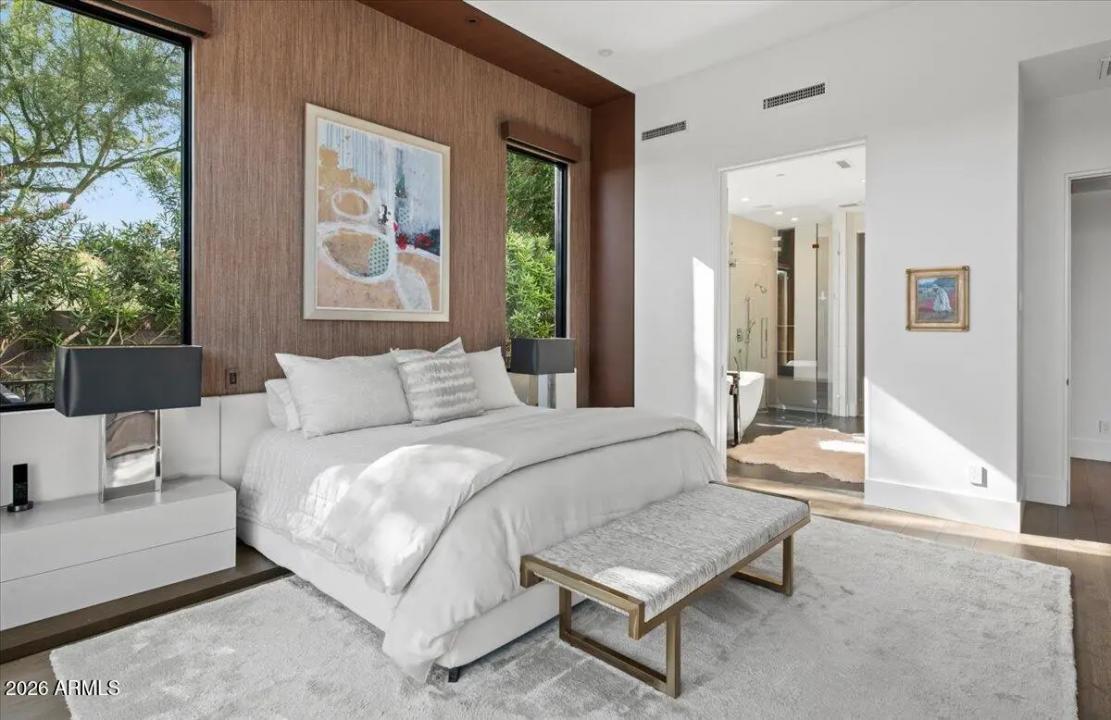 Real Estate Picture 15