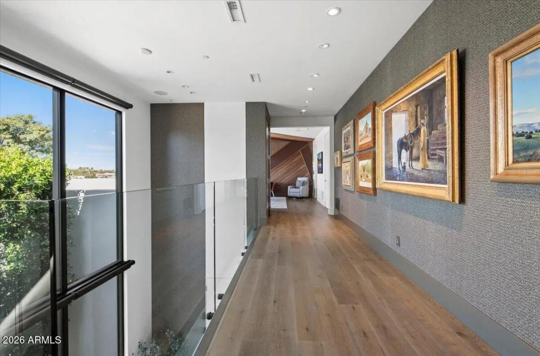 Real Estate Picture 20