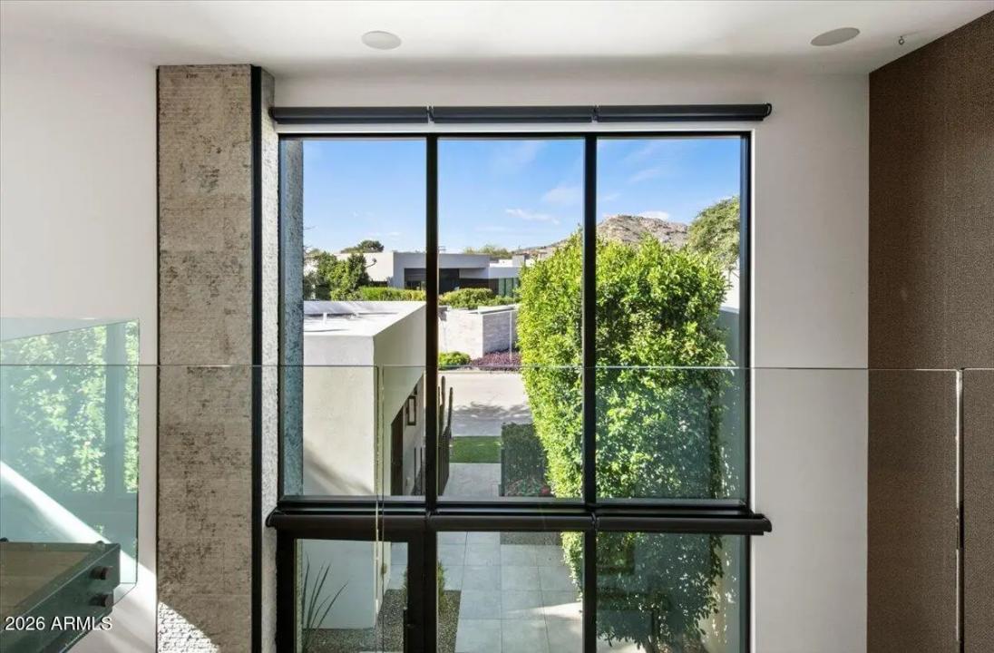 Real Estate Picture 22