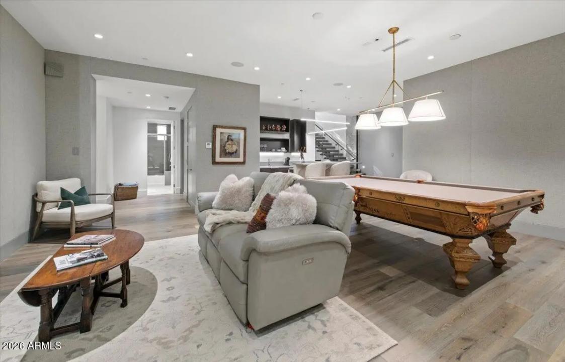 Real Estate Picture 23