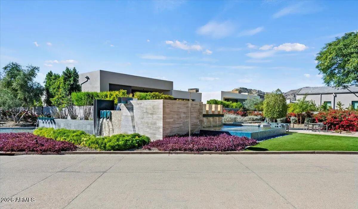 Real Estate Picture 33