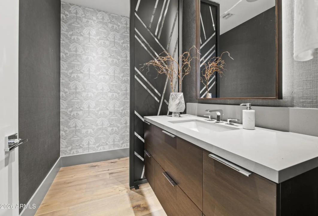 Real Estate Picture 34