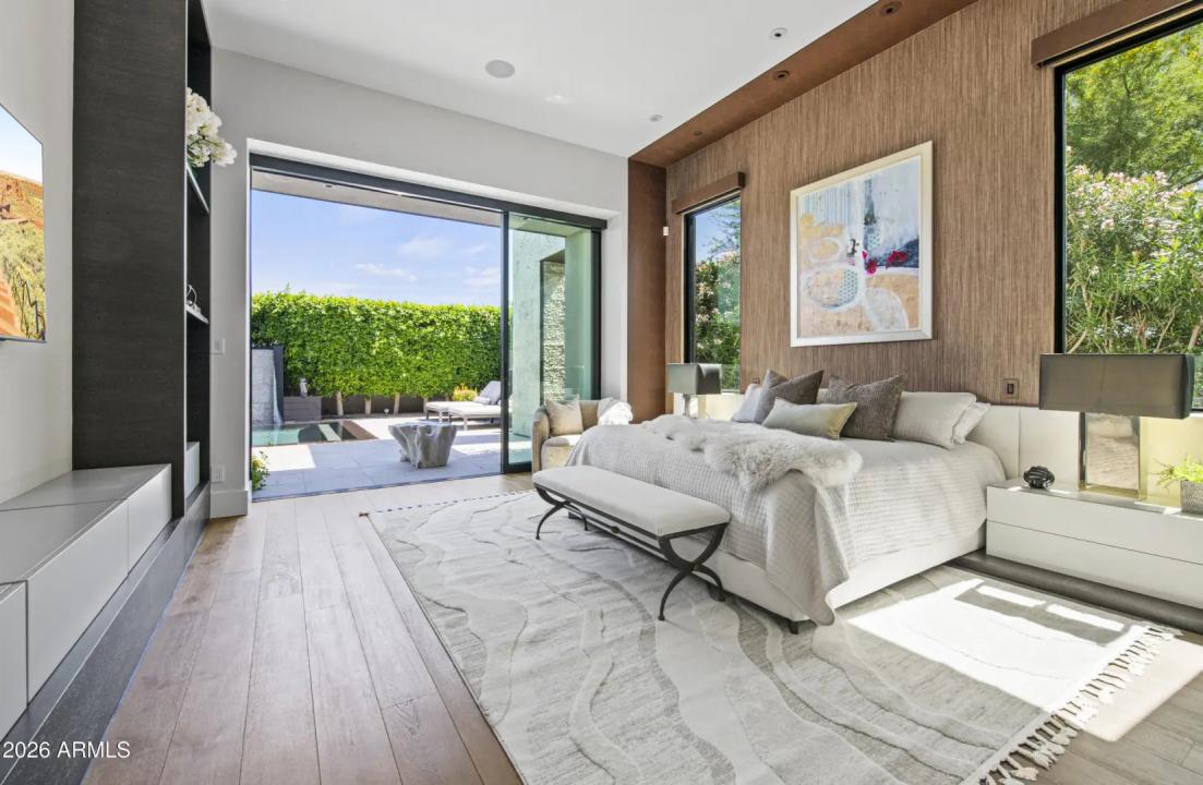 Real Estate Picture 23