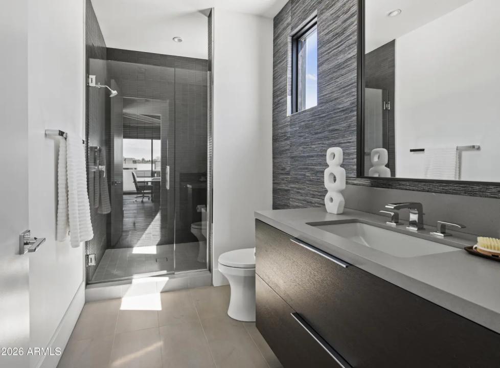 Real Estate Picture 26