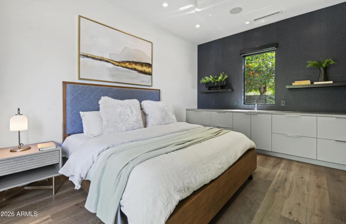 Real Estate Picture 33