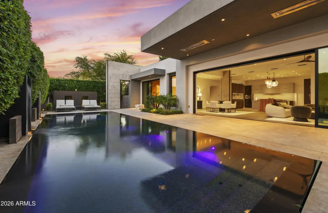 Real Estate Picture 5