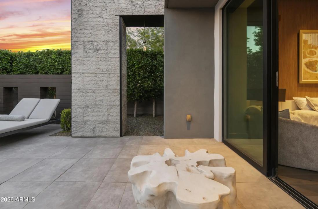 Real Estate Picture 9