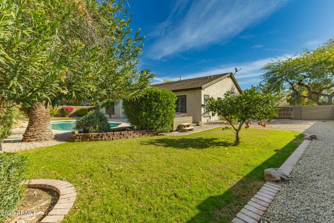 Real Estate Picture 42