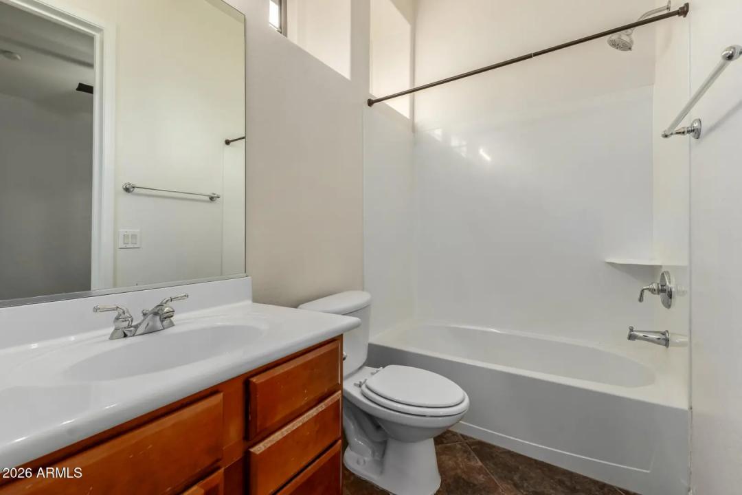 Real Estate Picture 33