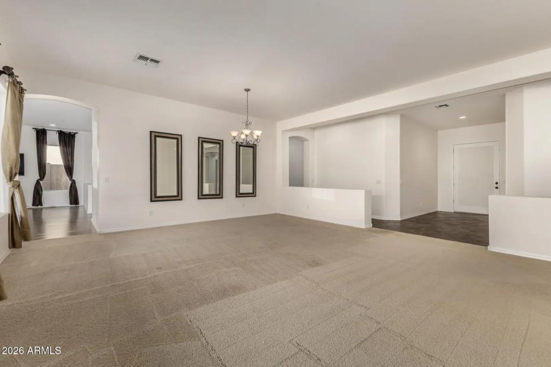 Real Estate Picture 6