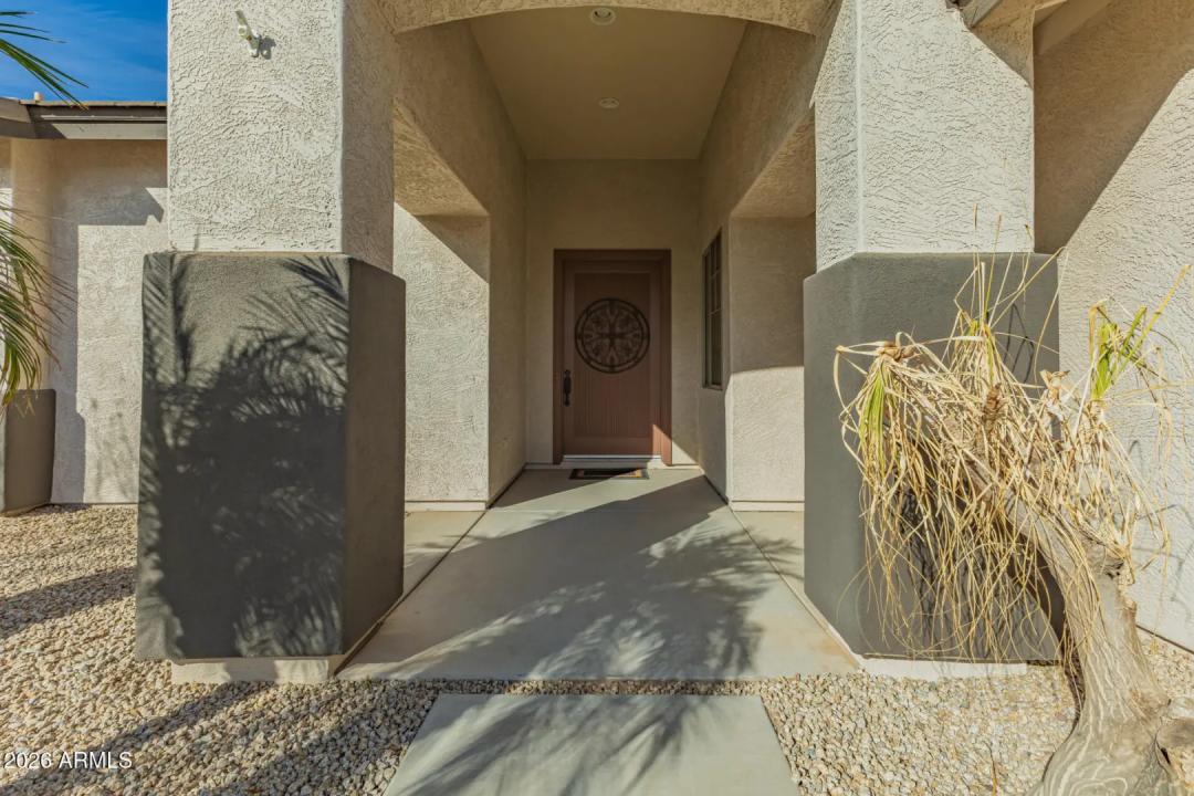 Real Estate Picture 4