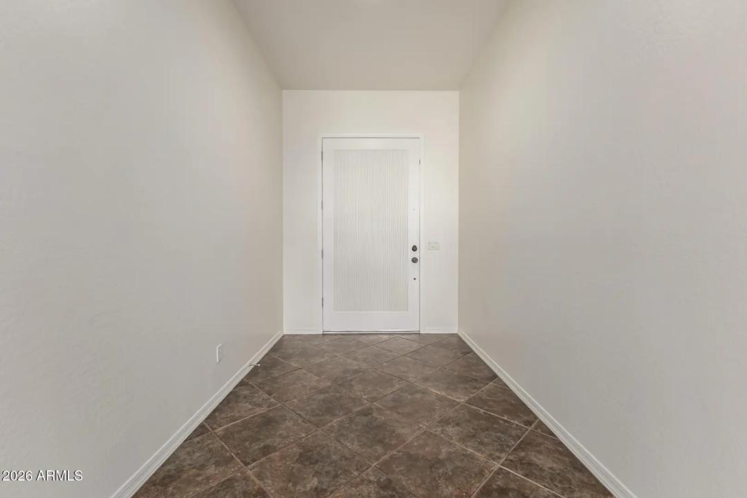 Real Estate Picture 5