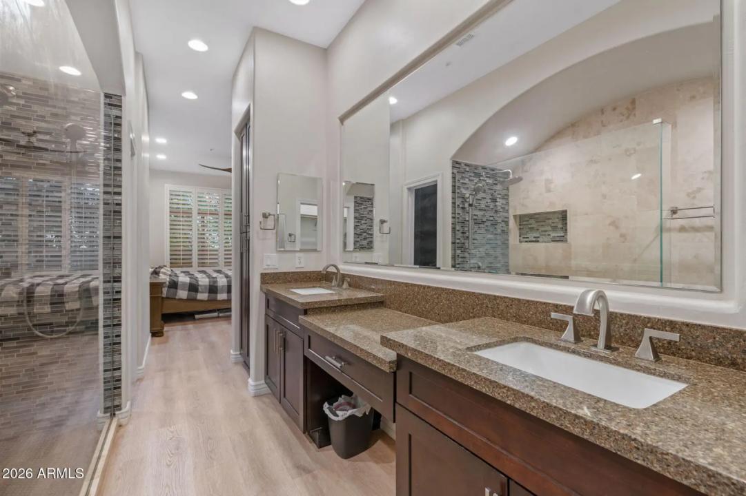 Real Estate Picture 19