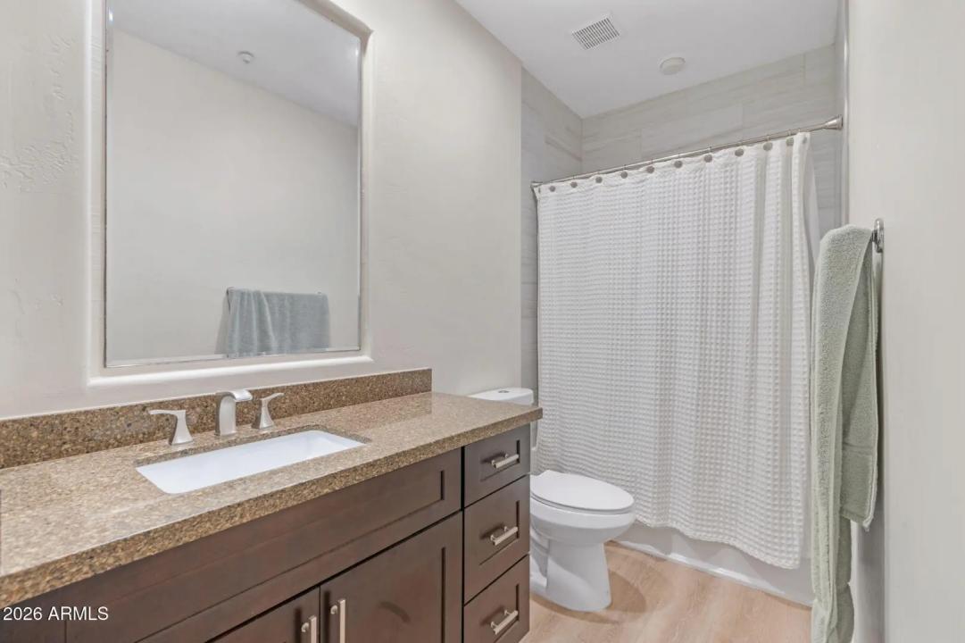 Real Estate Picture 27