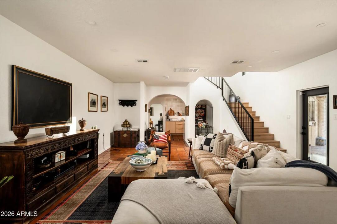 Real Estate Picture 17