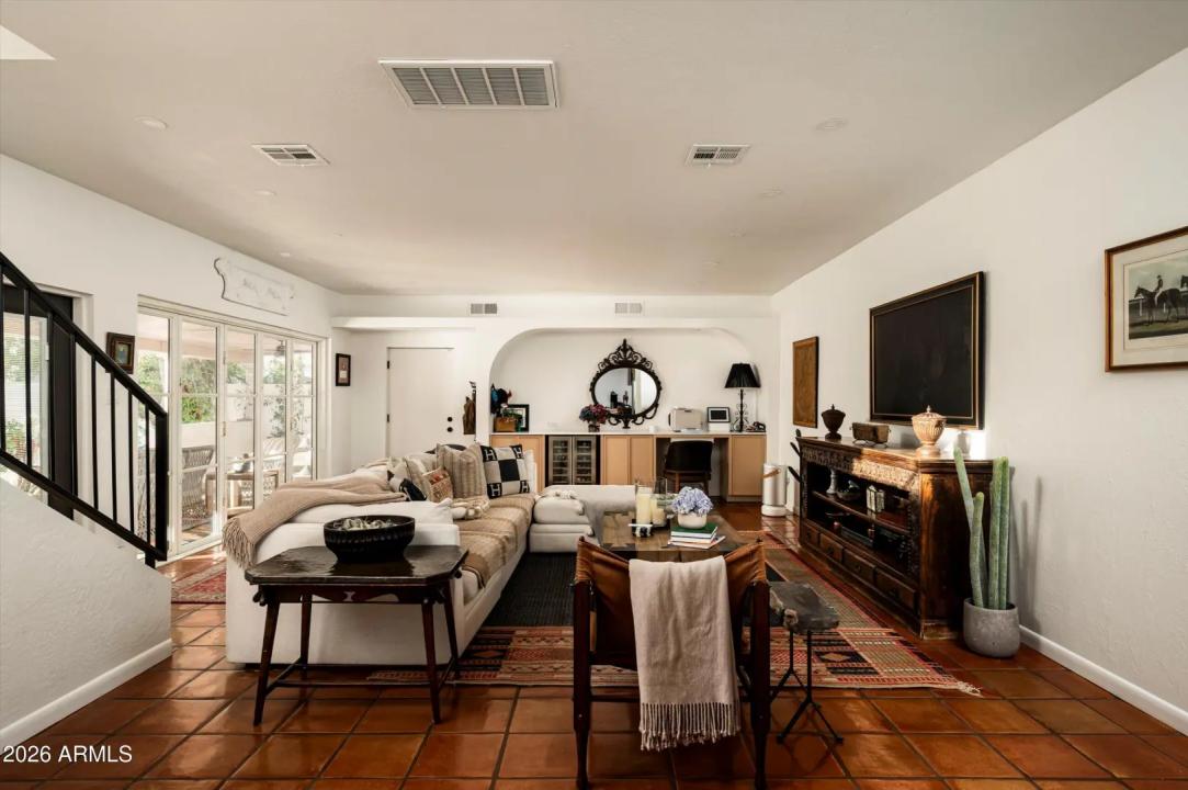 Real Estate Picture 18