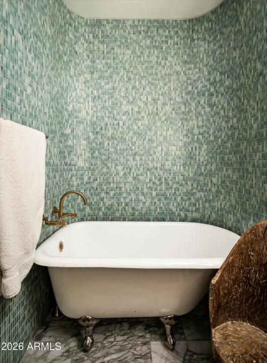 Real Estate Picture 22