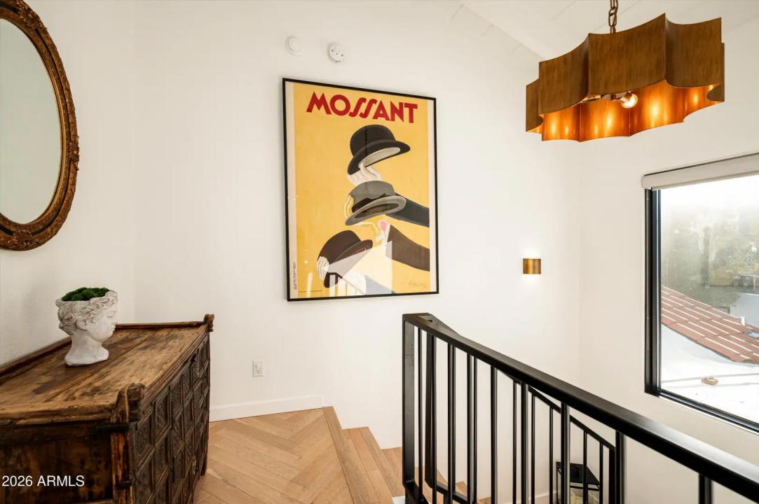 Real Estate Picture 23