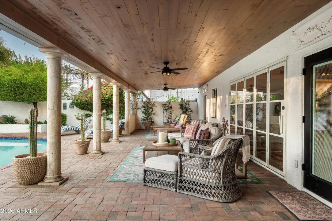 Real Estate Picture 42