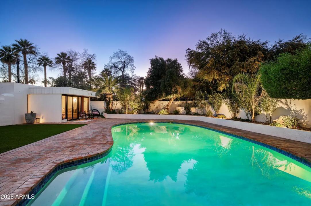 Real Estate Picture 40