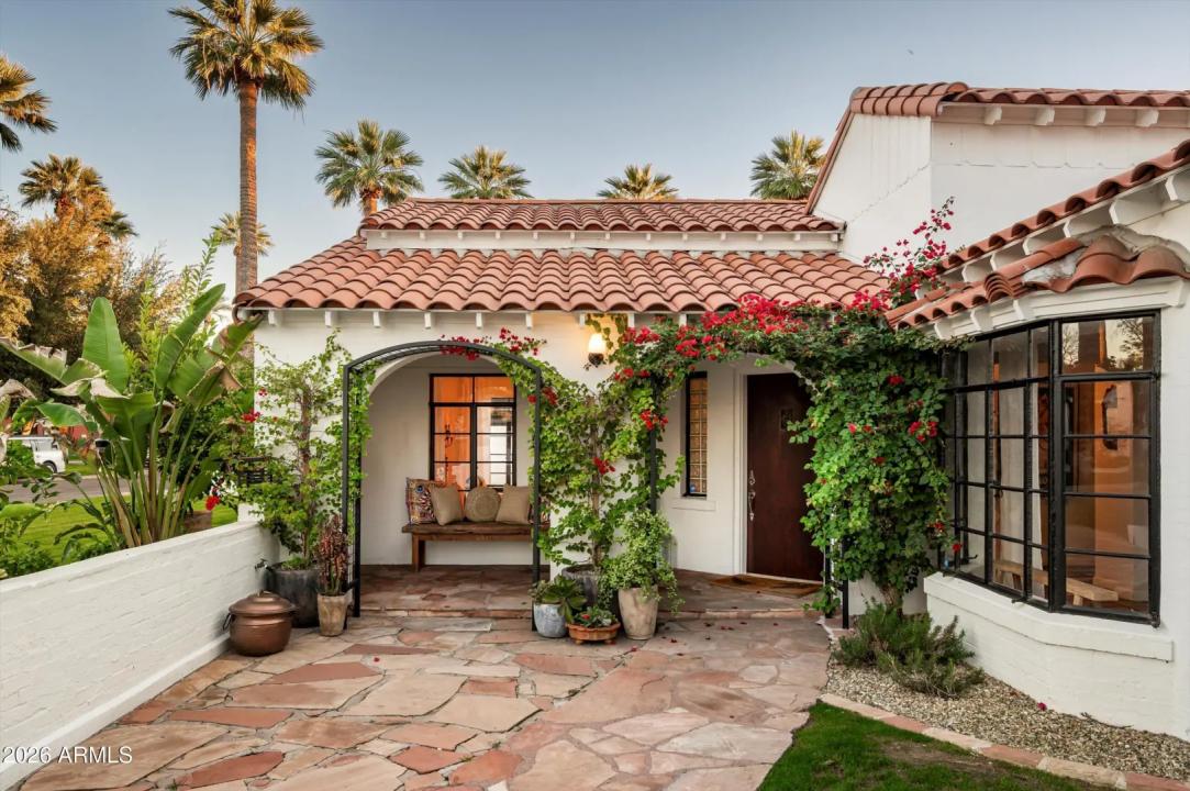 Real Estate Picture 3