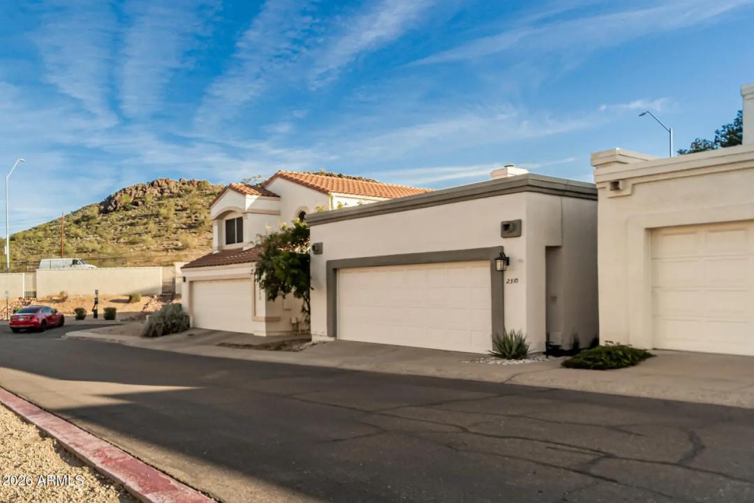 Real Estate Picture 5