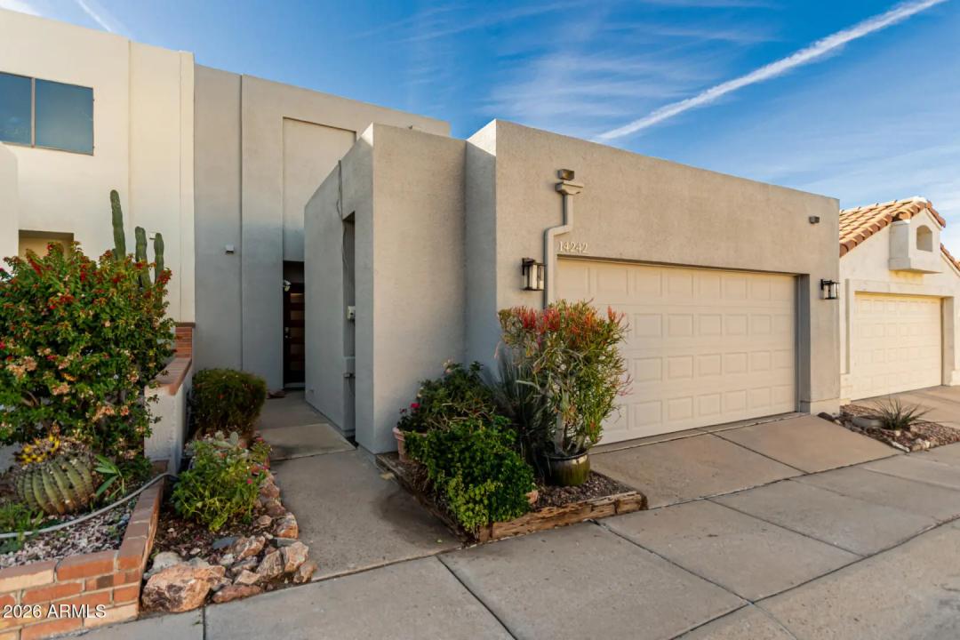 Real Estate Picture 9