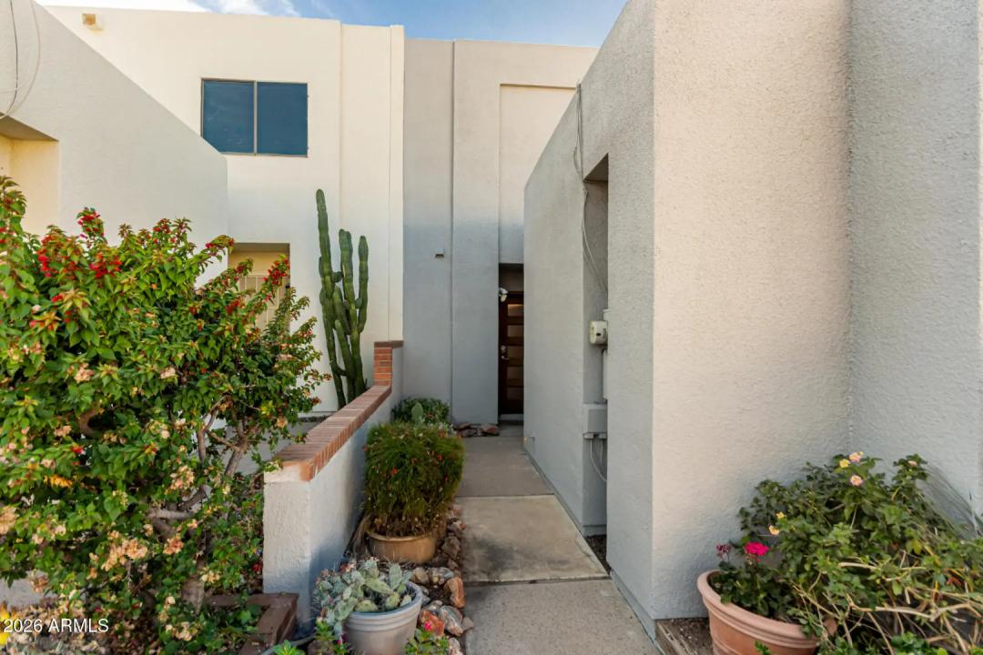 Real Estate Picture 10