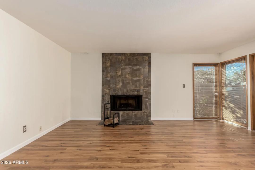 Real Estate Picture 13