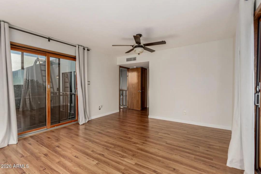 Real Estate Picture 22