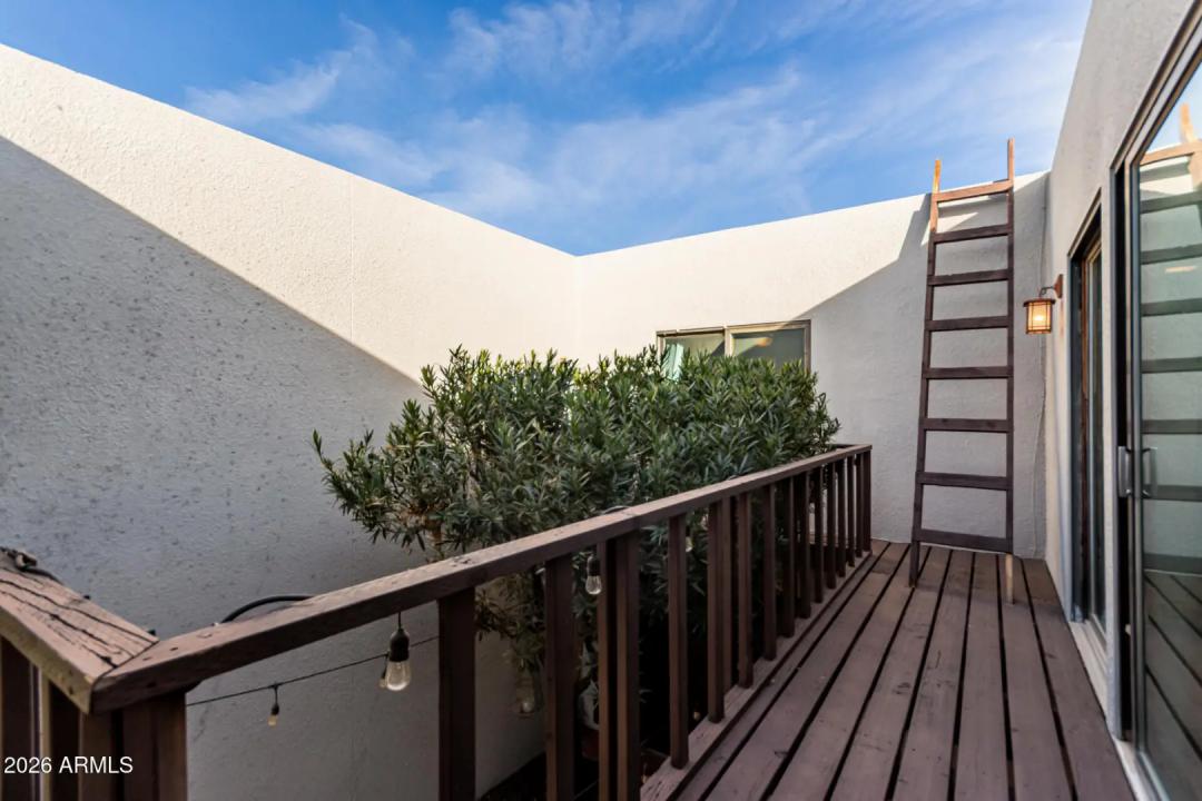 Real Estate Picture 36