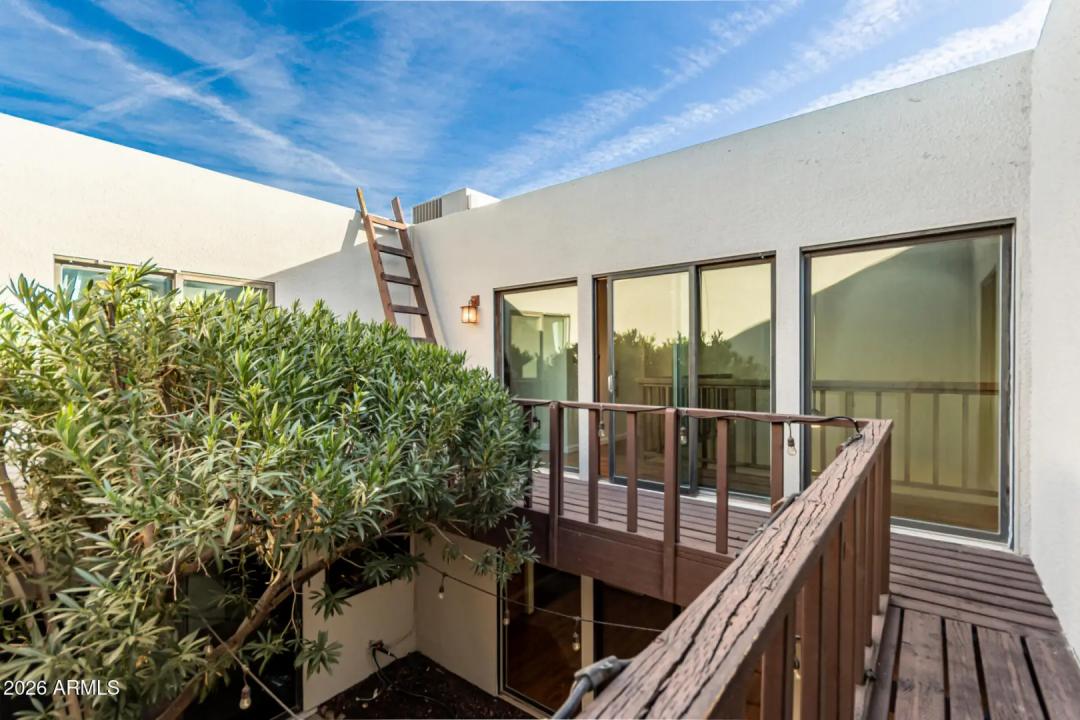 Real Estate Picture 37