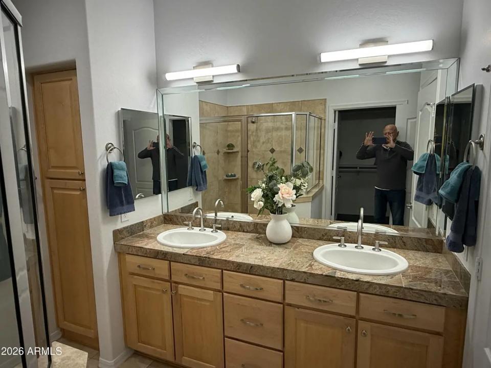 Real Estate Picture 7