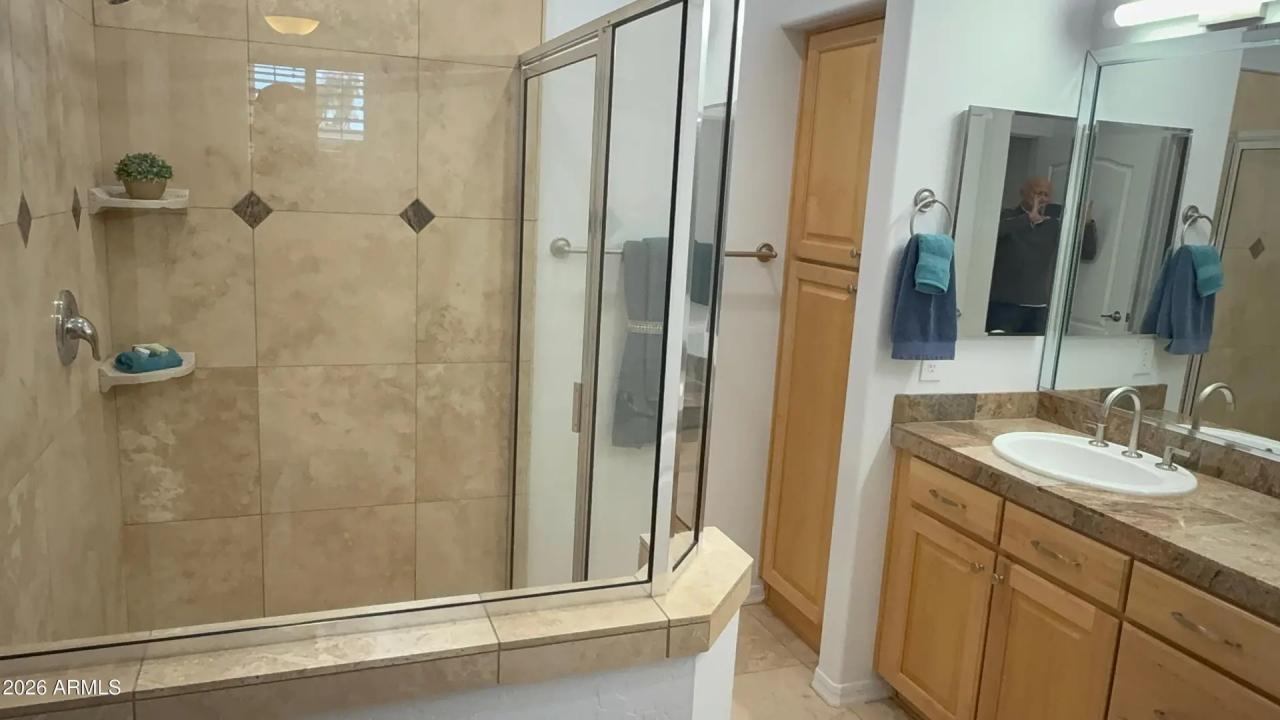 Real Estate Picture 8