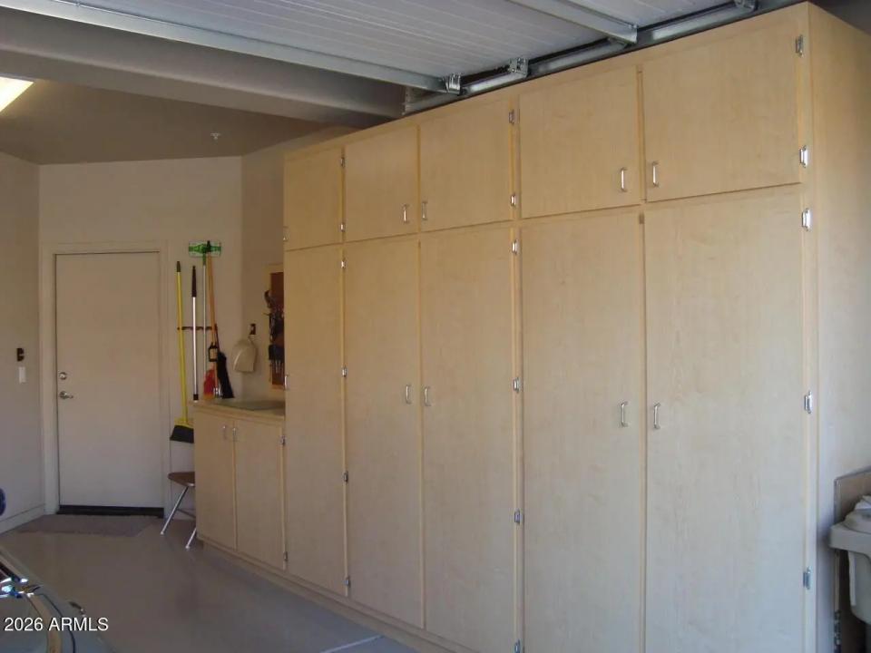 Real Estate Picture 16