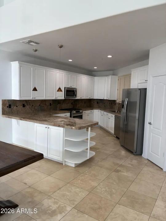 Real Estate Picture 16