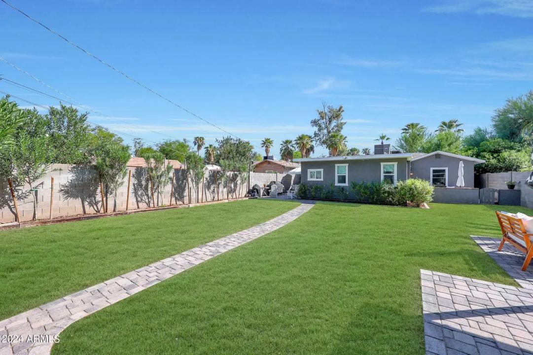 2230 E CLARENDON Avenue Phoenix AZ 85016